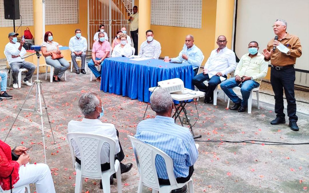 Ayuntamiento y juntas de vecinos definen rutas y frecuencias de recogida de basura en circunscripción 2 de Santo Domingo Este
